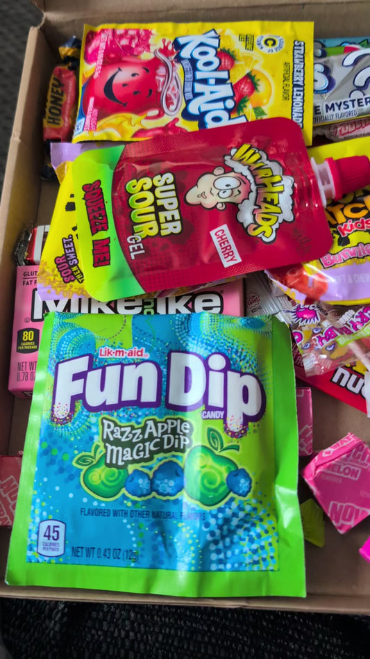 50 Piece American Sweet Gift Box – Packed with Classic & Sour Favourites